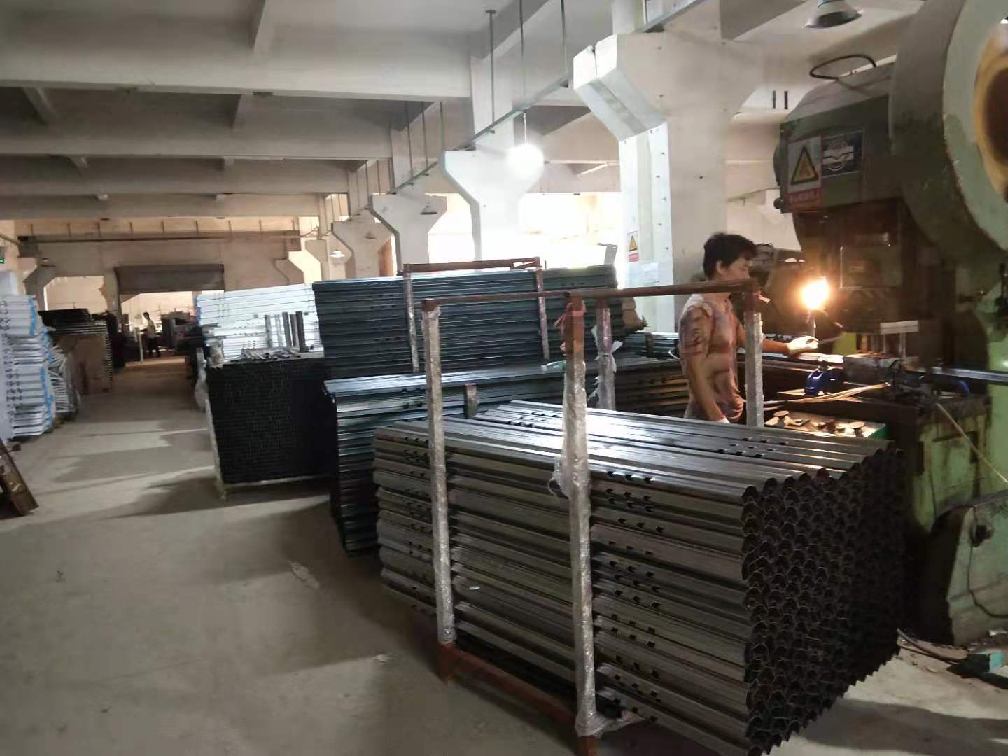 上下鋪鐵床生產廠家靠譜嗎？